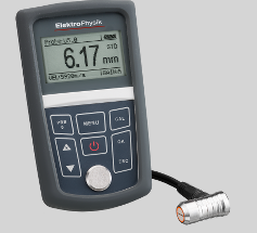 MiniTest 400 - Robustes Ultraschall-Dickenmessgert zur Wanddickenmessung vieler Materialien. Messbereich 0,65 mm ... 500 mm.