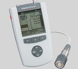 QuintSonic 7 - Präzisions-Schichtdickenmessgerät nach dem Ultraschall-Impuls-Verfahren mit hochauflösendem Sensor und intelligenter Auswertung. Misst bis zu fünf Schichten in einem Messvorgang.